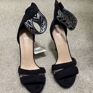 H&M Black Heels with Patterned Strap